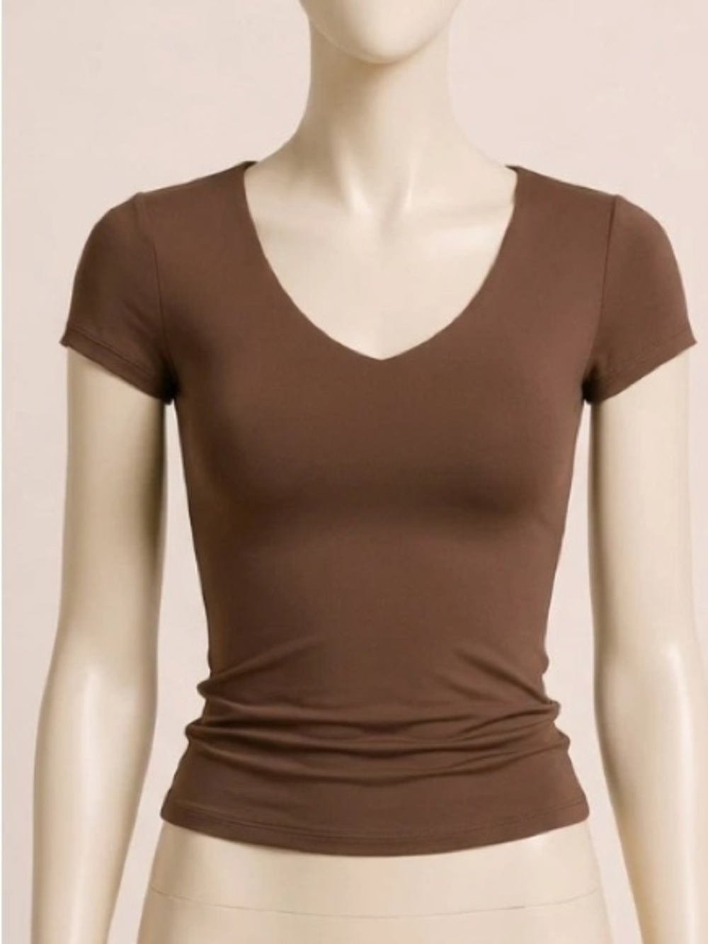 Women’s Short Sleeve V-Neck Top in chocolate